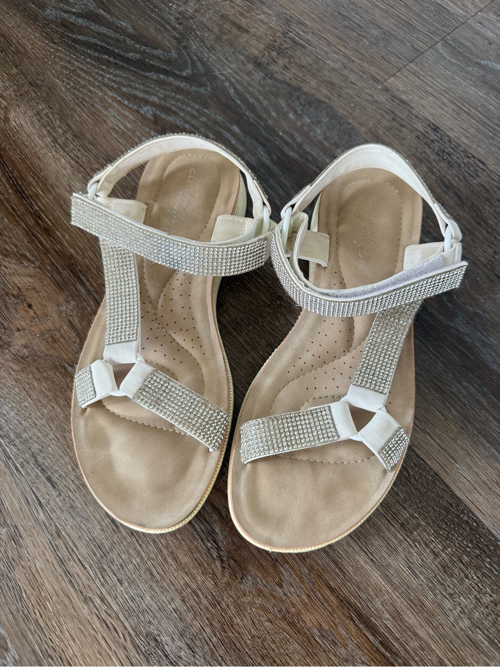 annie comfort - White Rhinestone T-Strap Comfort Sandals - size 7